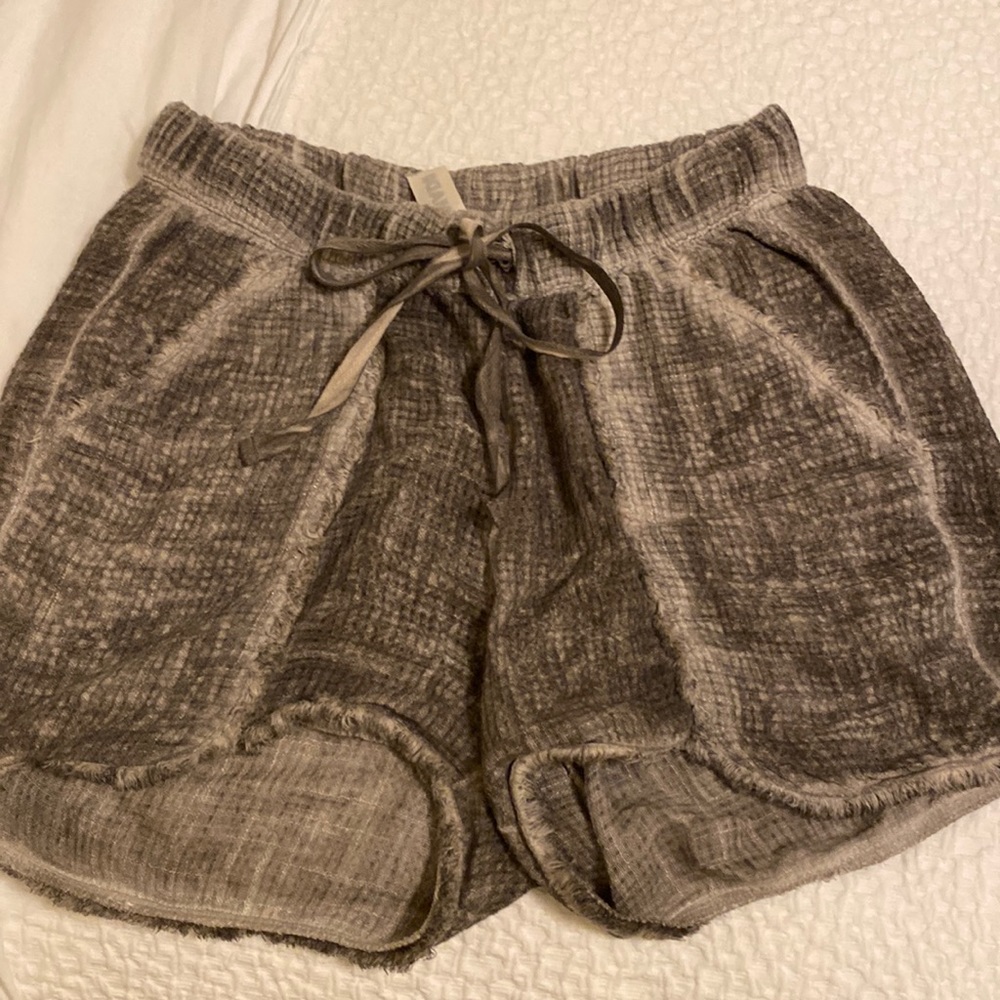Amadi shorts -small